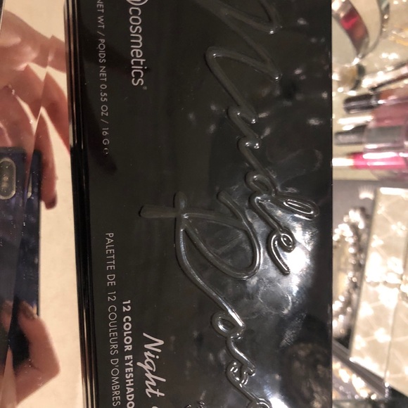 BH Cosmetics Nude Rose Night Fall & FREE gift - Picture 2 of 5